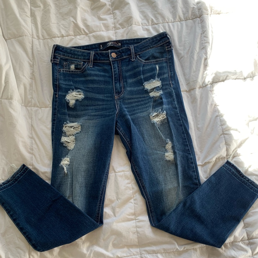 Women’s or Juniors Hollister Crop Jeans!